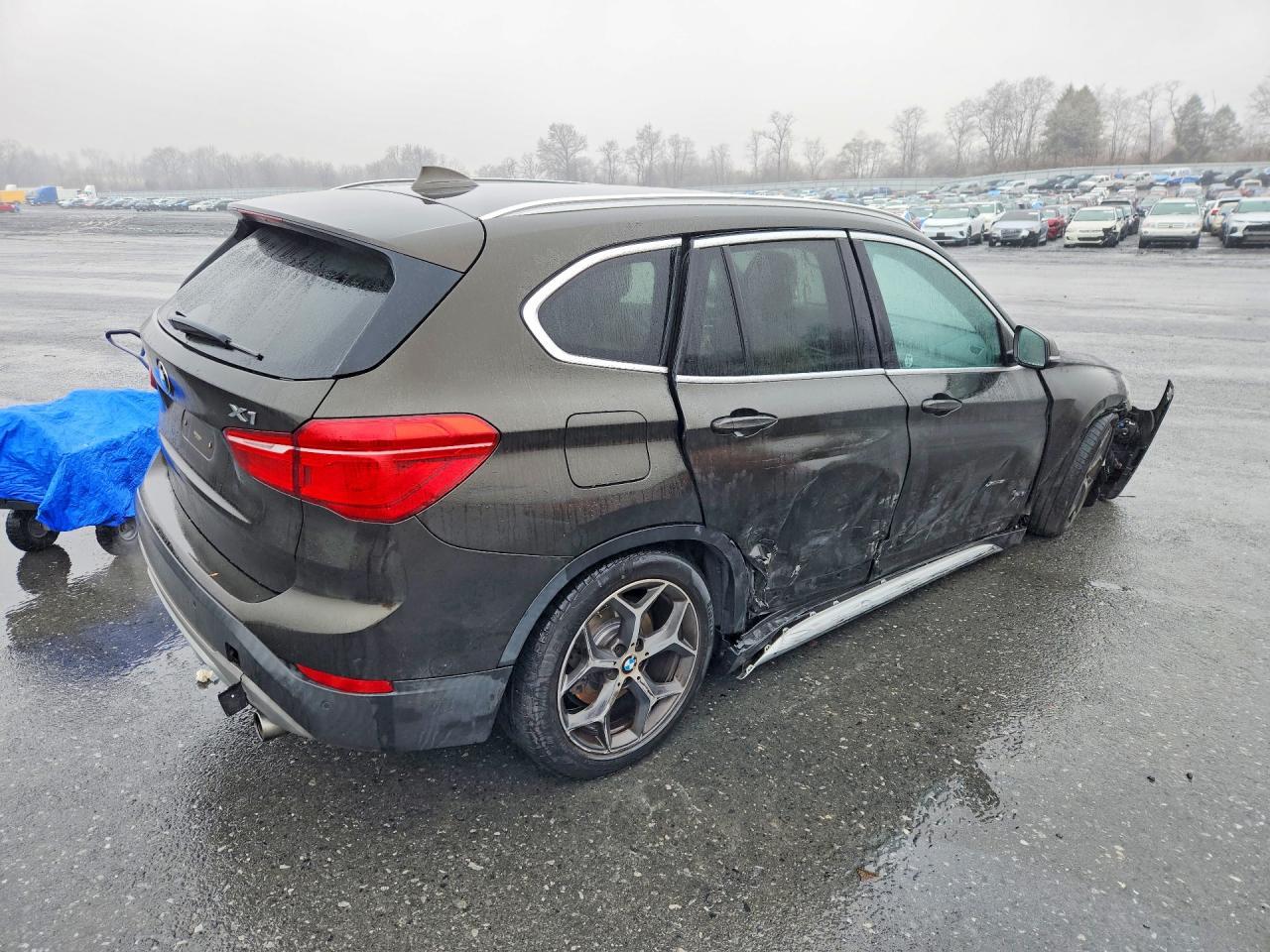2017 BMW X1 xDrive28I - zdjęcie 3
