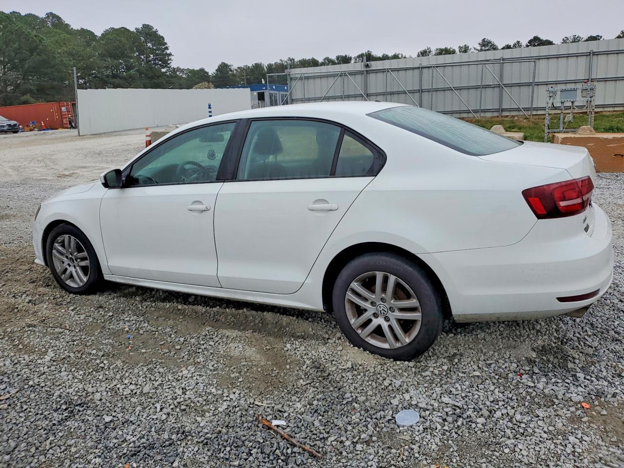 2018 Volkswagen Jetta S - zdjęcie 2