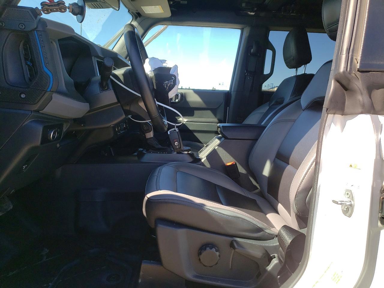 2024 Ford Bronco Black Diamond - zdjęcie 7