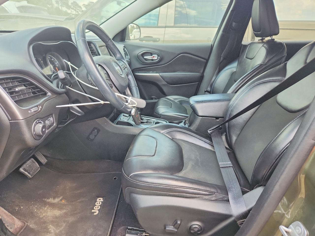 2019 Jeep Cherokee Latitude Plus - zdjęcie 7
