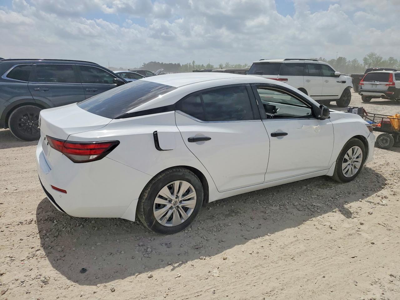 2025 Nissan Sentra - zdjęcie 3