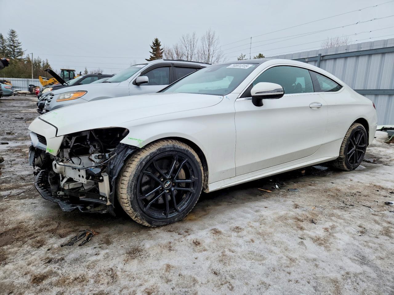 2017 Mercedes Benz C 300 4Matic - zdjęcie główne