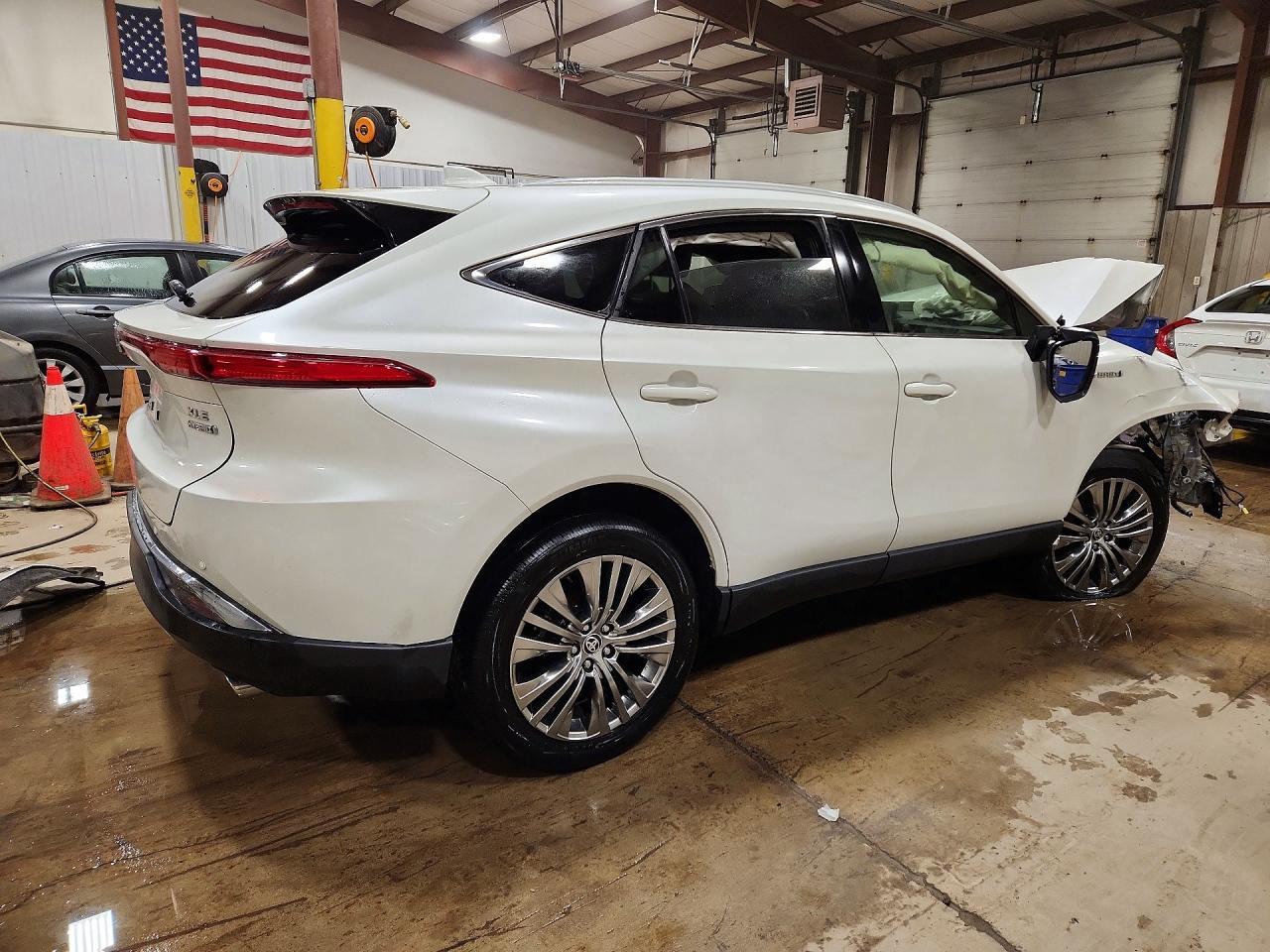 2021 Toyota Venza Xle - zdjęcie 3