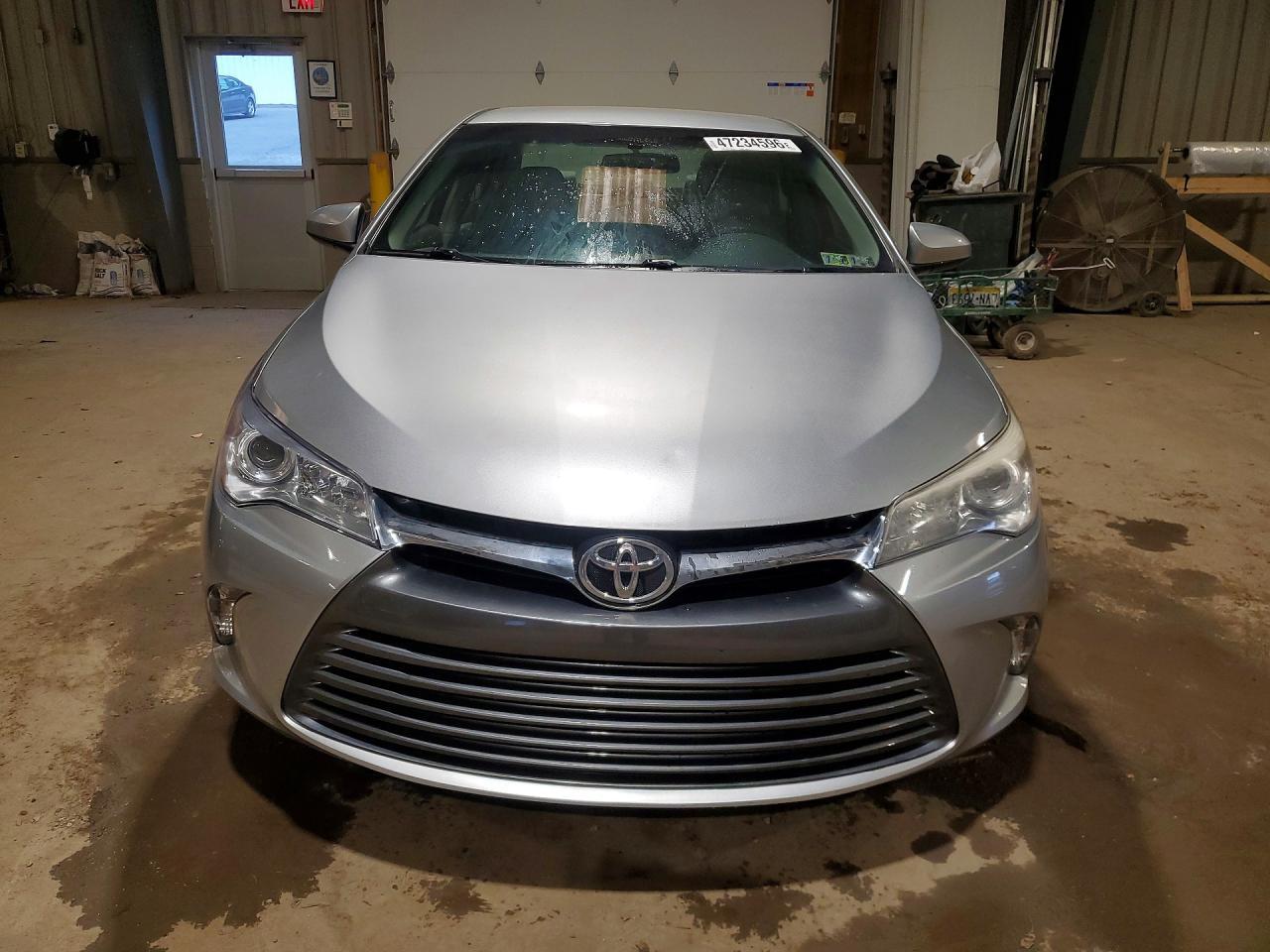 2017 Toyota Camry Le - zdjęcie 5