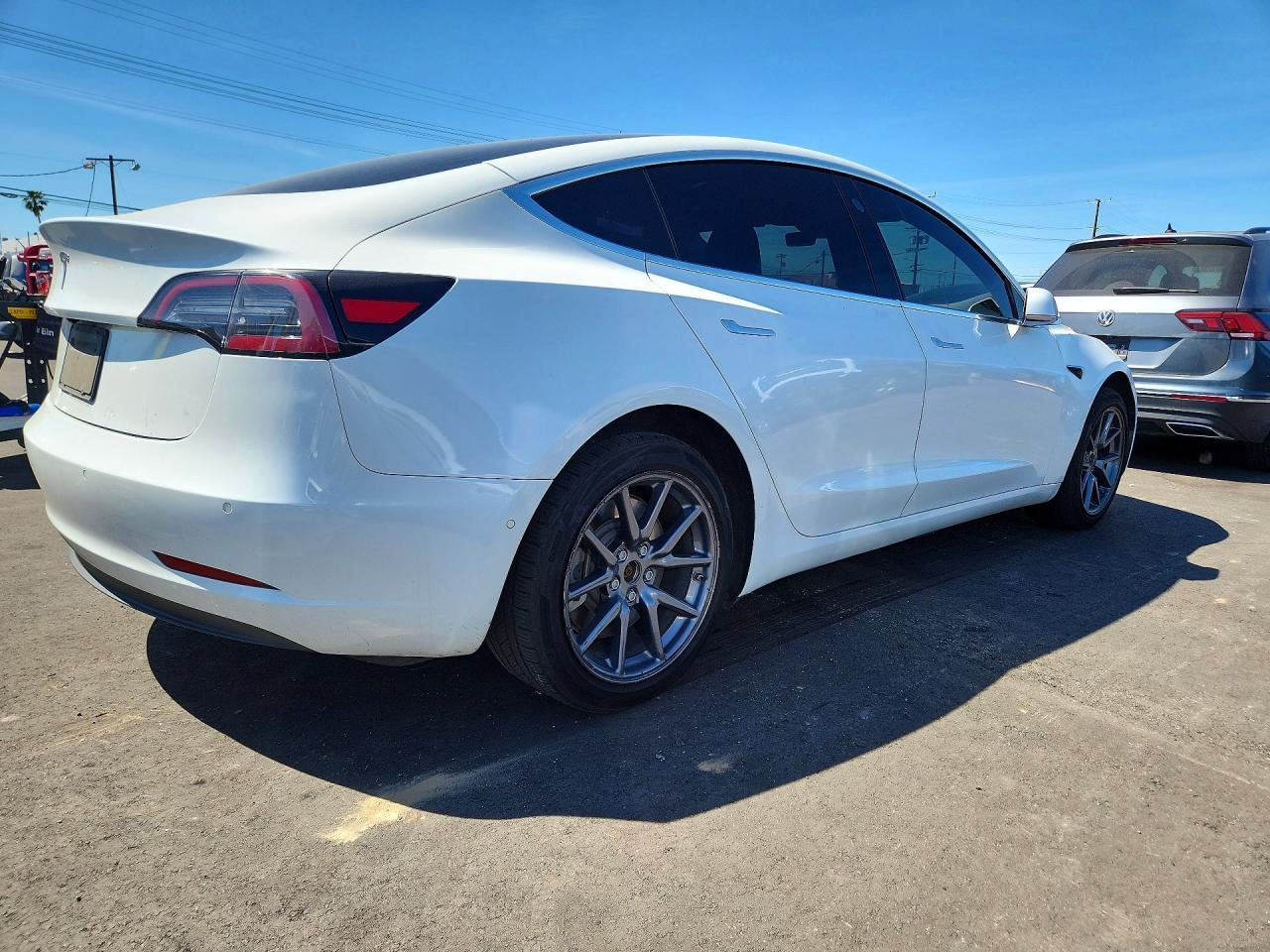 2019 Tesla Model 3 - zdjęcie 3