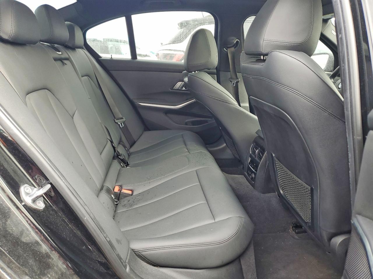 2019 BMW 330Xi - zdjęcie 10