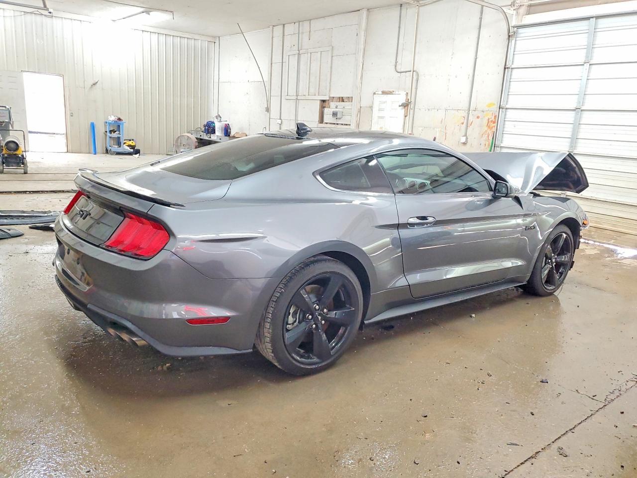 2023 Ford Mustang Gt - zdjęcie 3