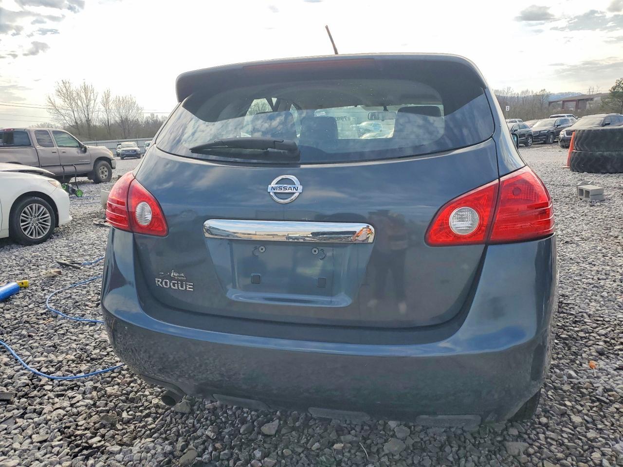 2013 Nissan Rogue S - zdjęcie 6