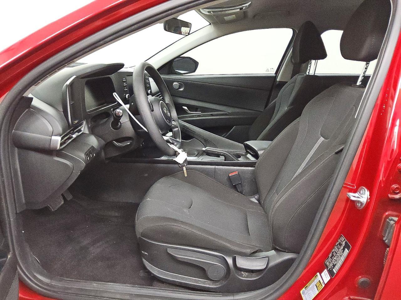 2025 Hyundai Elantra Se - zdjęcie 7