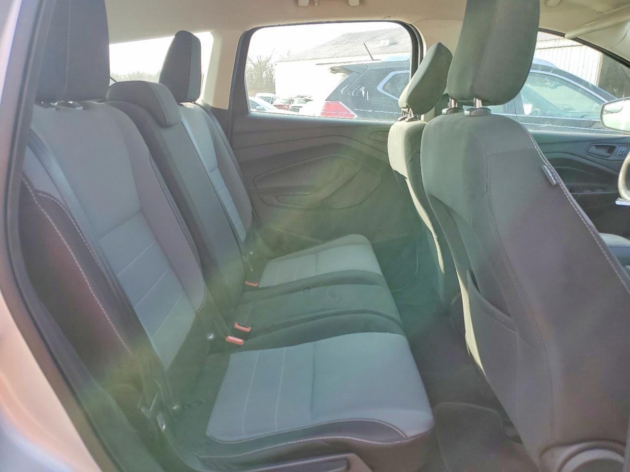 2019 Ford Escape S - zdjęcie 11