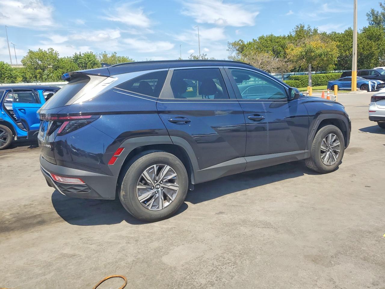 2022 Hyundai Tucson Hybrid Blue - zdjęcie 3