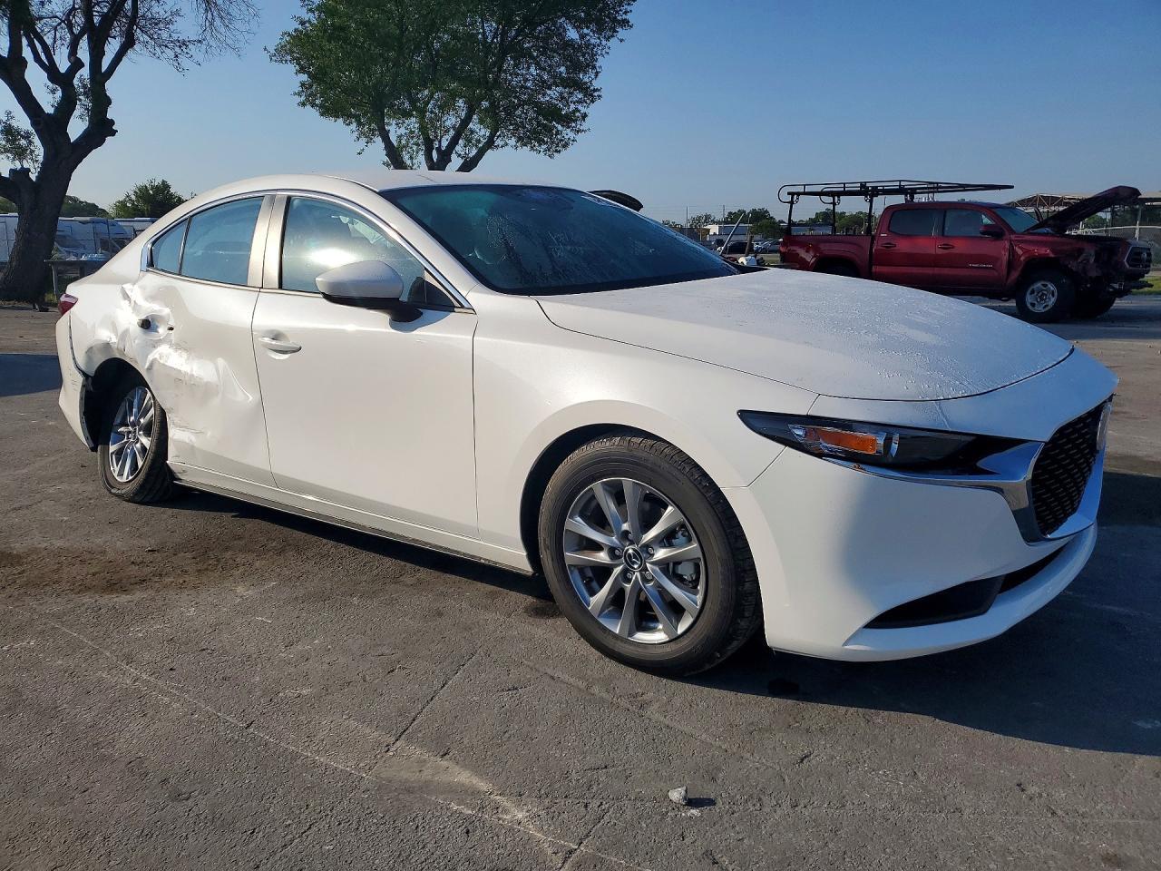 2026 Mazda 3 - zdjęcie 4