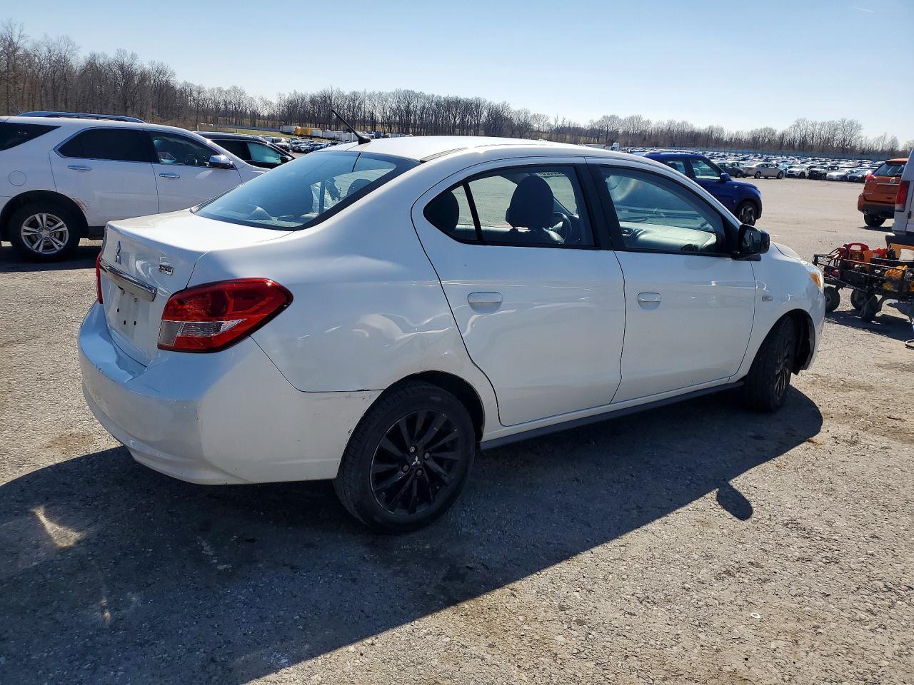 2020 Mitsubishi Mirage - zdjęcie 3