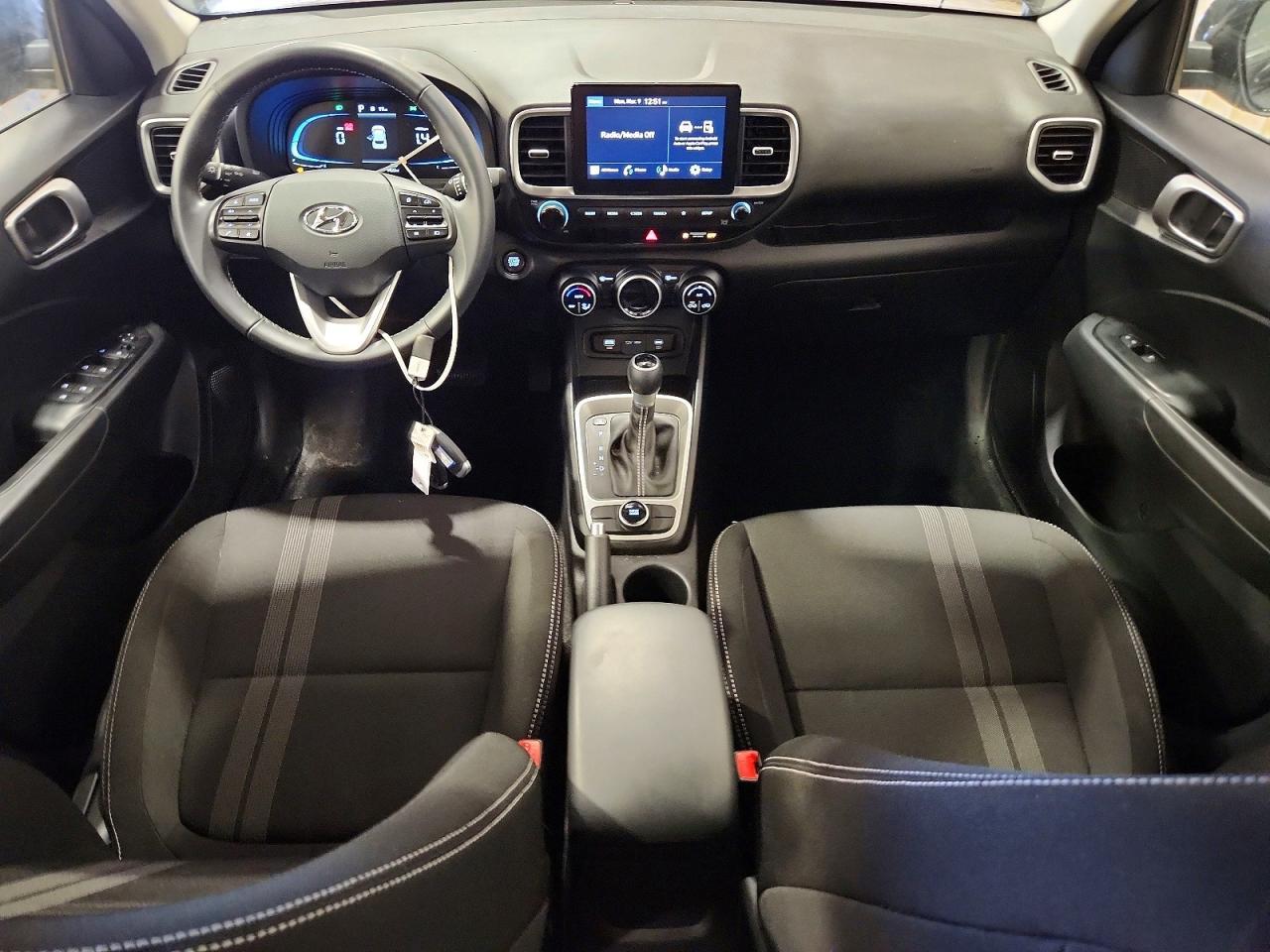 2025 Hyundai Venue Sel - zdjęcie 8