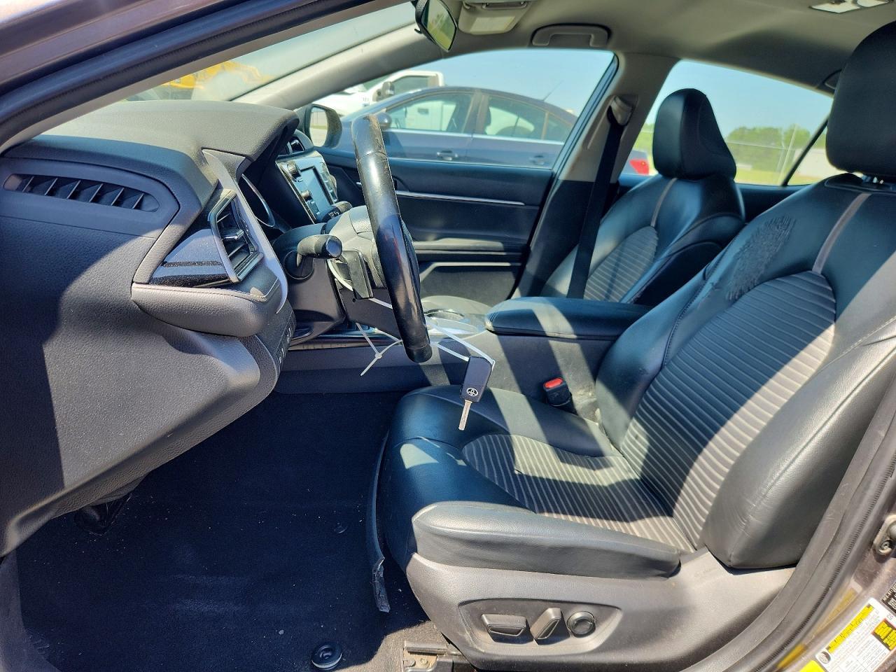 2020 Toyota Camry Se - zdjęcie 7