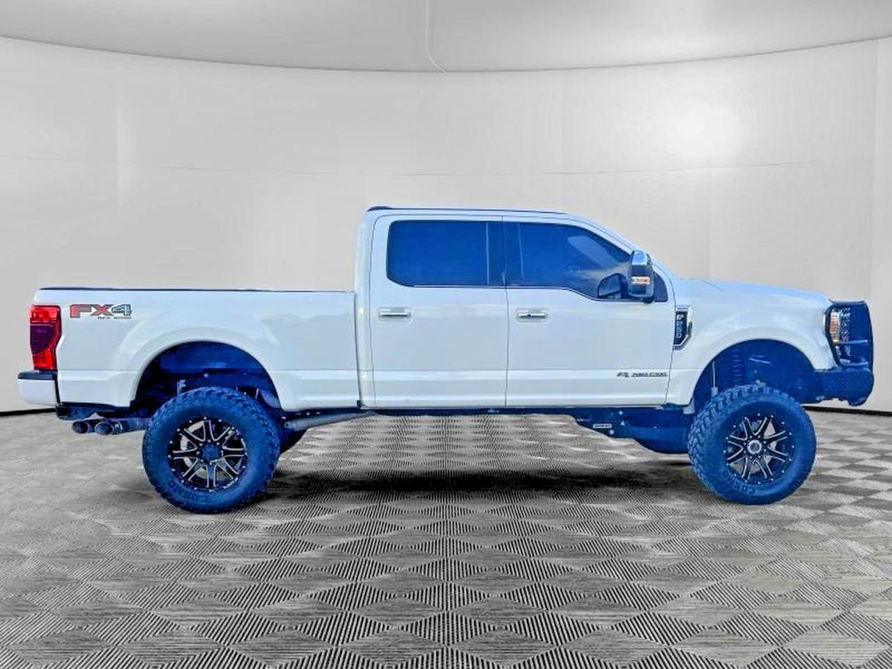 2022 Ford F250 Super Duty - zdjęcie 9
