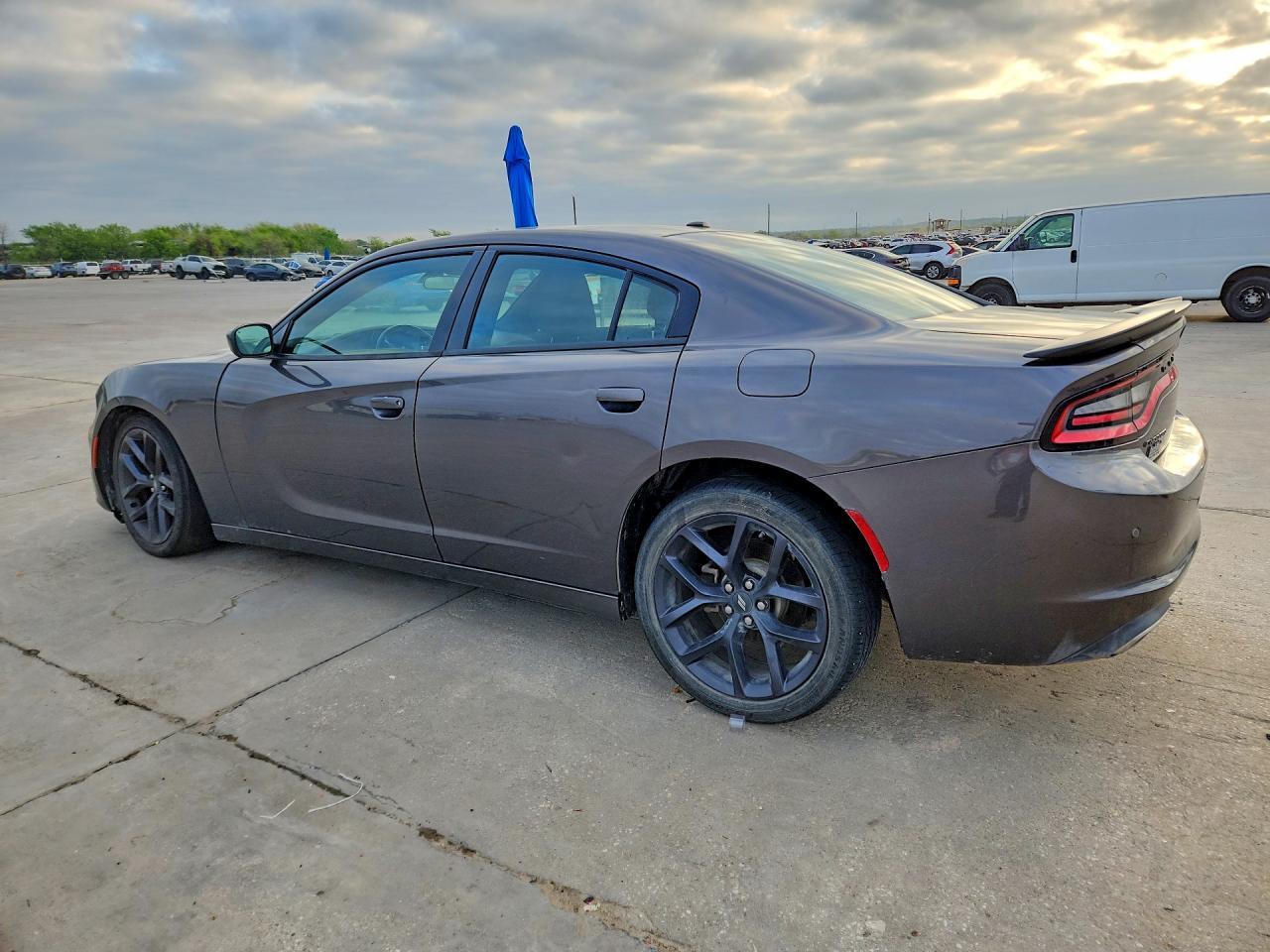 2020 Dodge Charger Sxt - zdjęcie 2