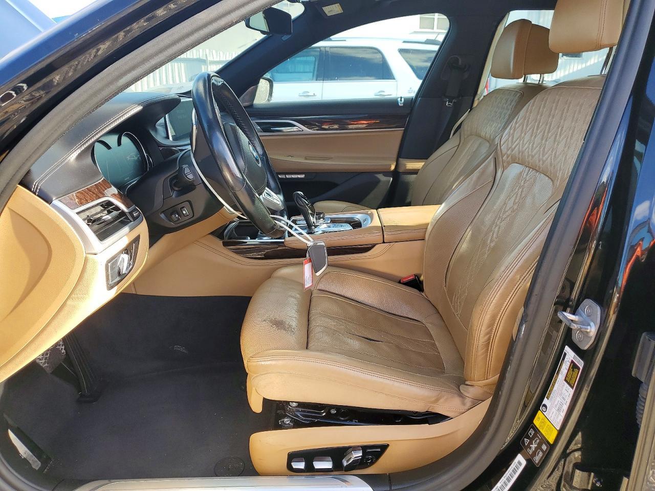 2018 BMW 750 Xi - zdjęcie 7