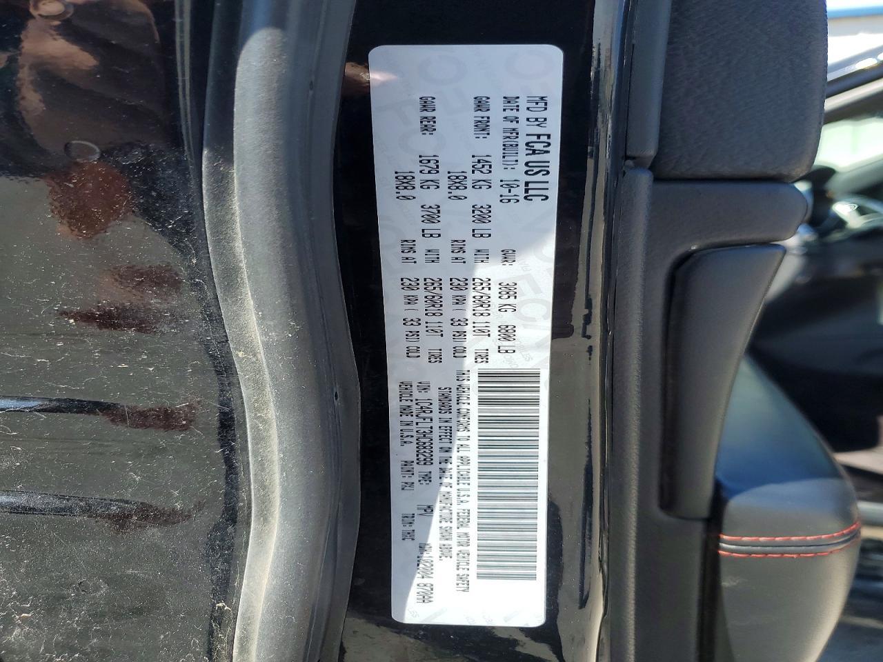 2017 Jeep Grand Cherokee Trailhawk - zdjęcie 14