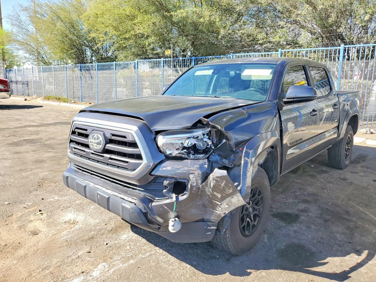 2019 Toyota Tacoma Sr5 - zdjęcie główne