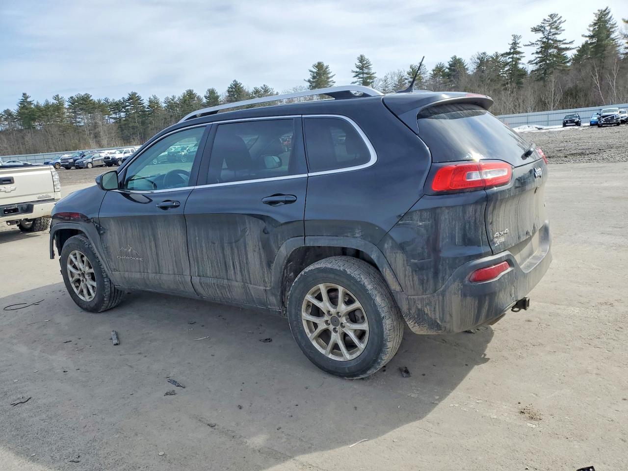 2015 Jeep Cherokee Latitude - zdjęcie 2