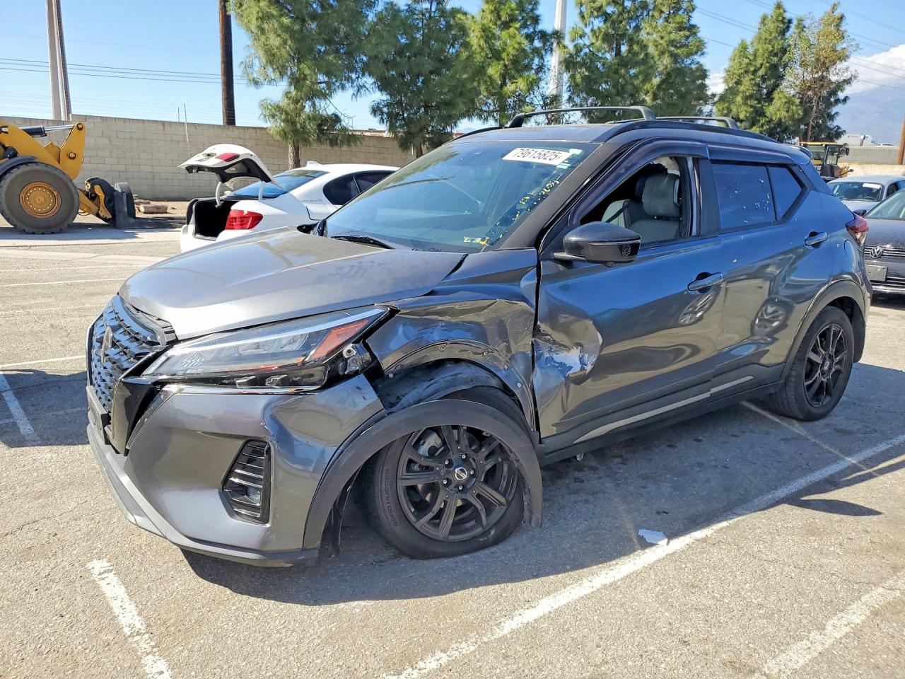 2021 Nissan Kicks Sr - zdjęcie główne