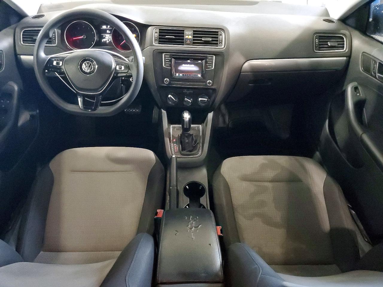 2017 Volkswagen Jetta - zdjęcie 8