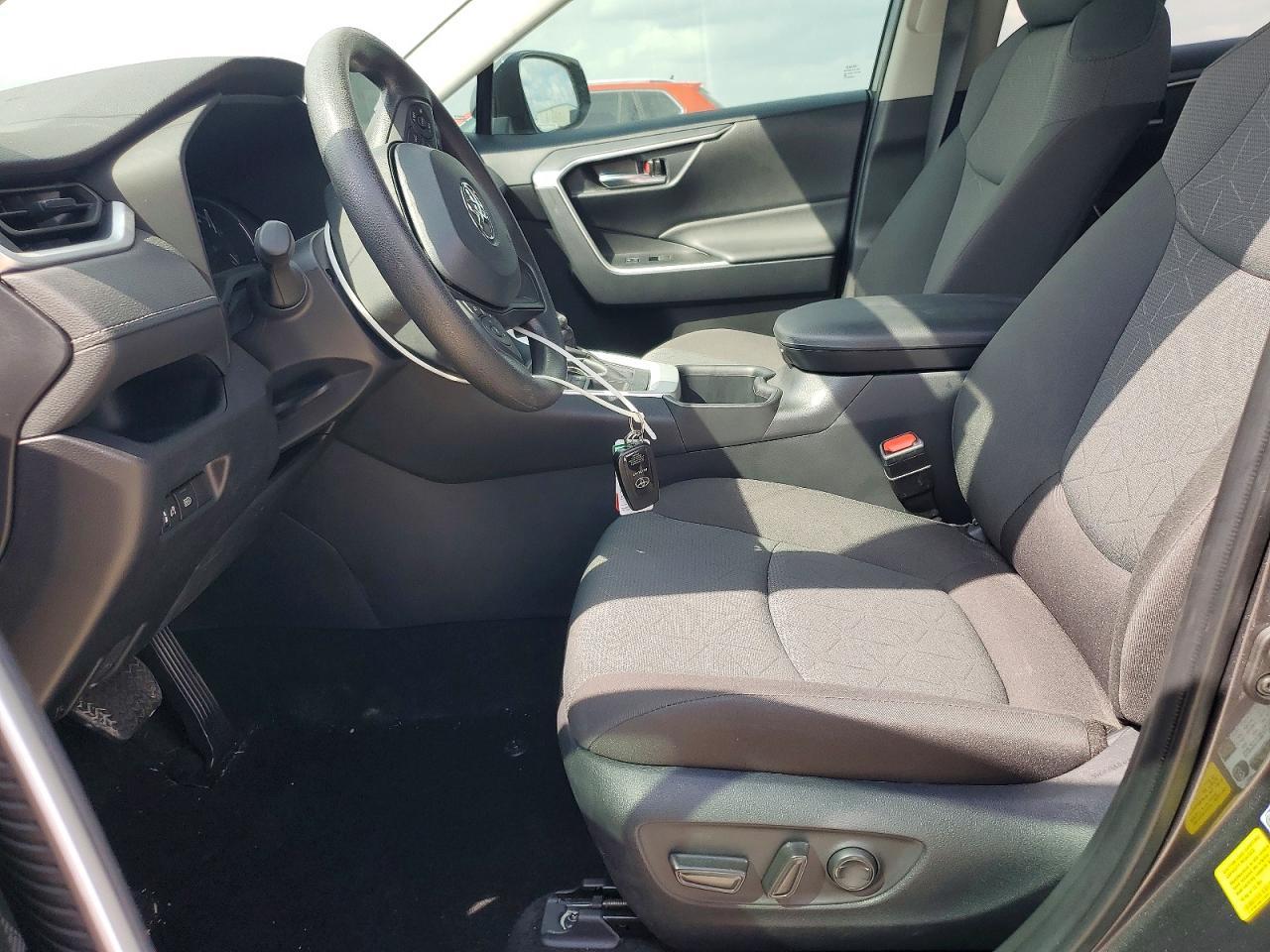 2025 Toyota Rav4 Xle - zdjęcie 7