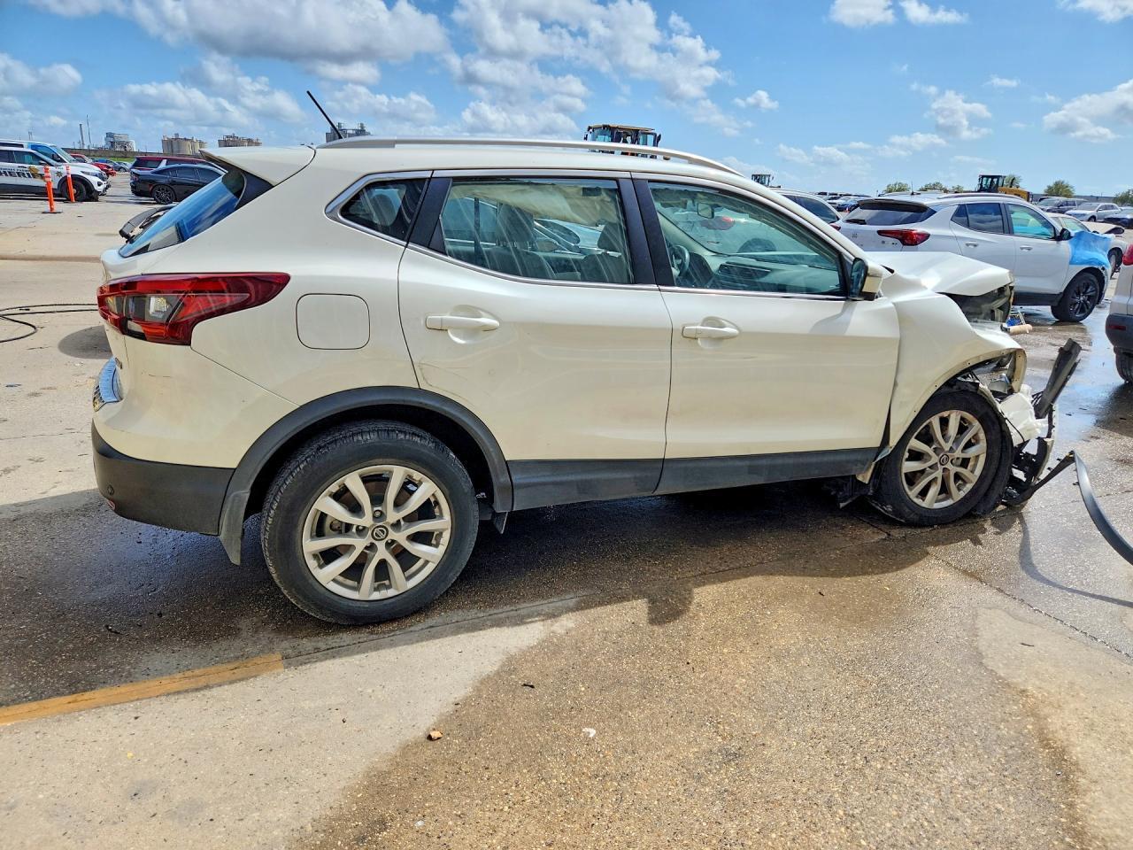 2021 Nissan Rogue Sport Sv - zdjęcie 3