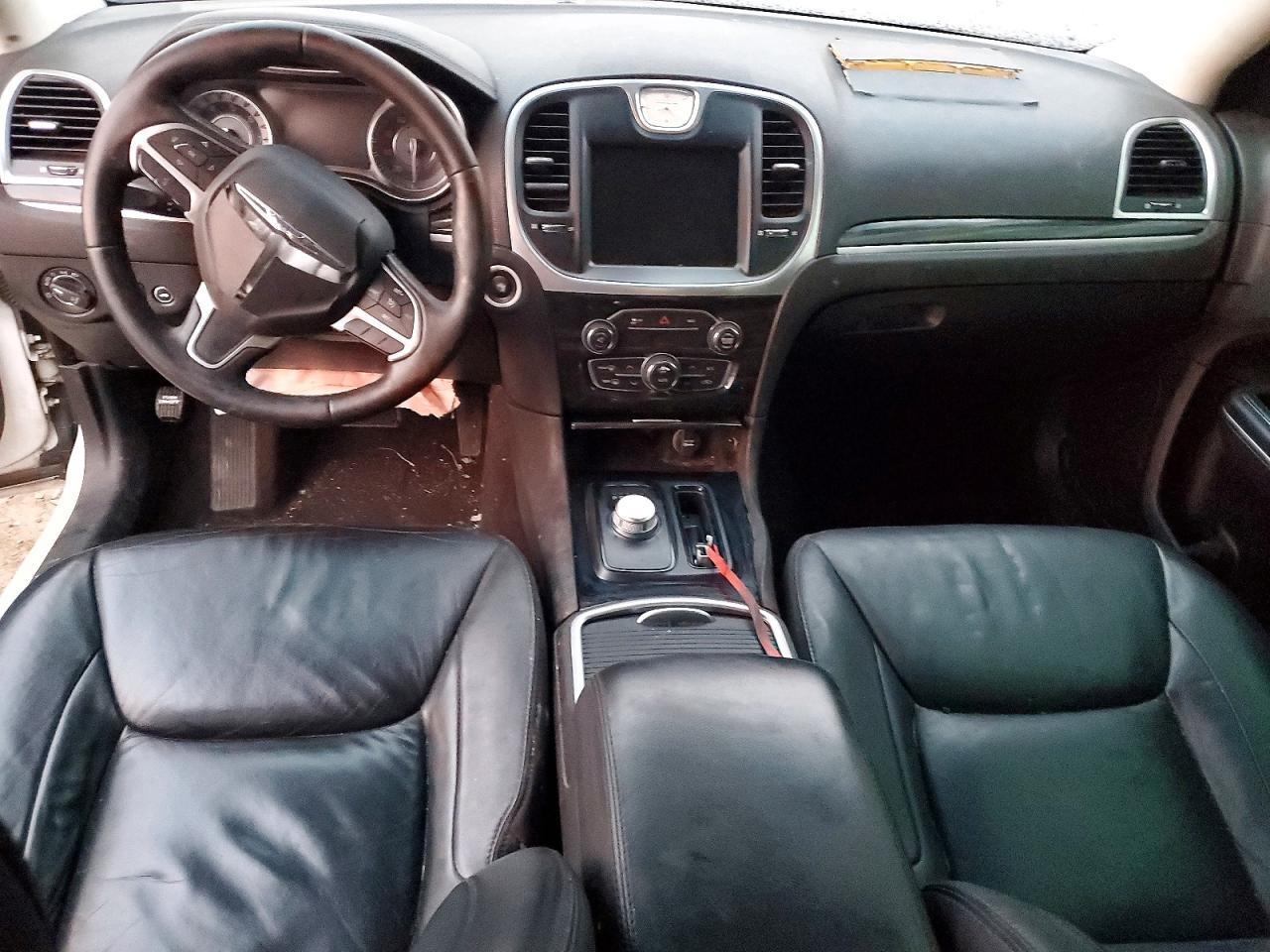 2015 Chrysler 300 Limited - zdjęcie 8