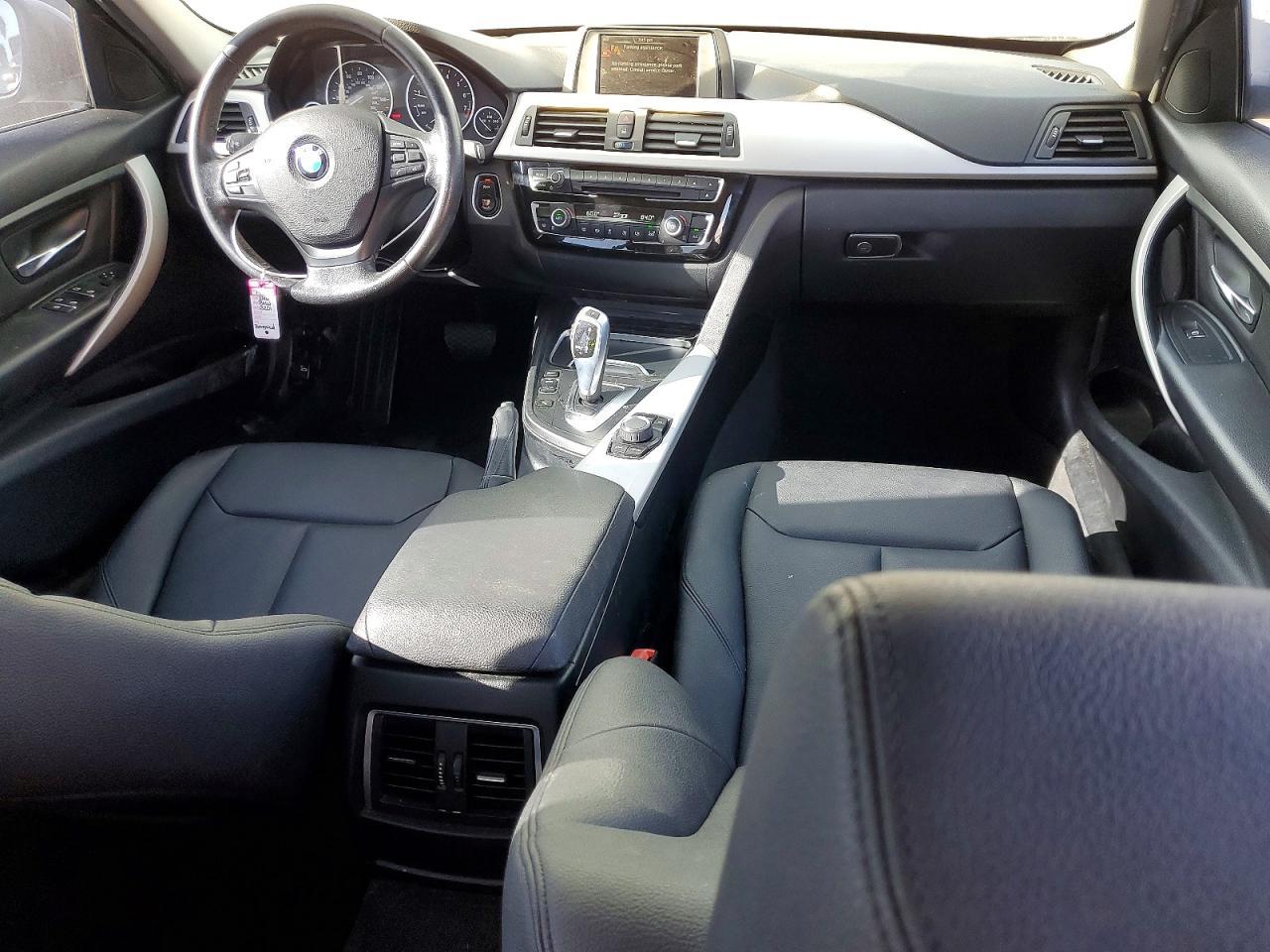 2016 BMW 320 I - zdjęcie 8