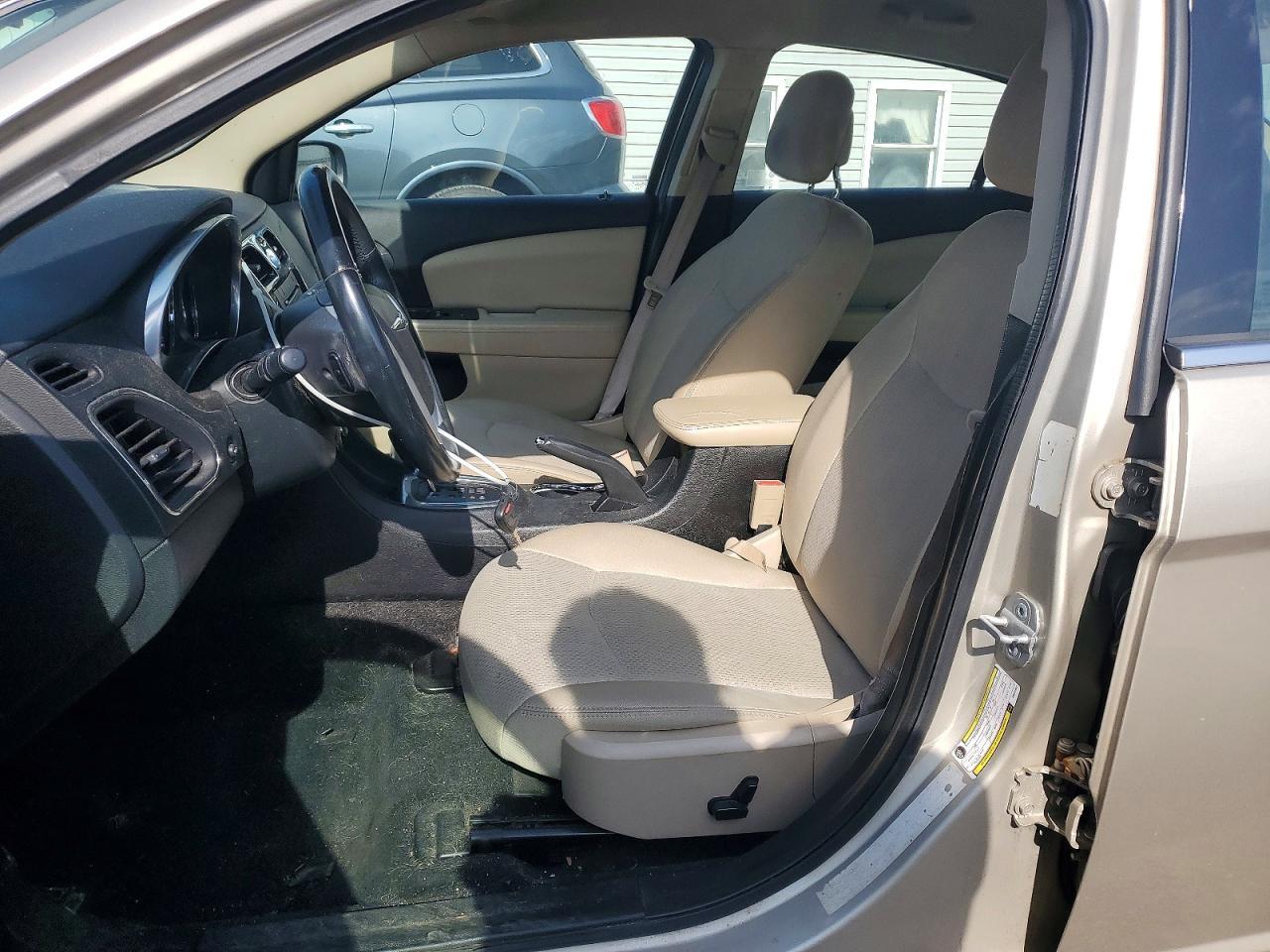 2013 Chrysler 200 Touring - zdjęcie 7