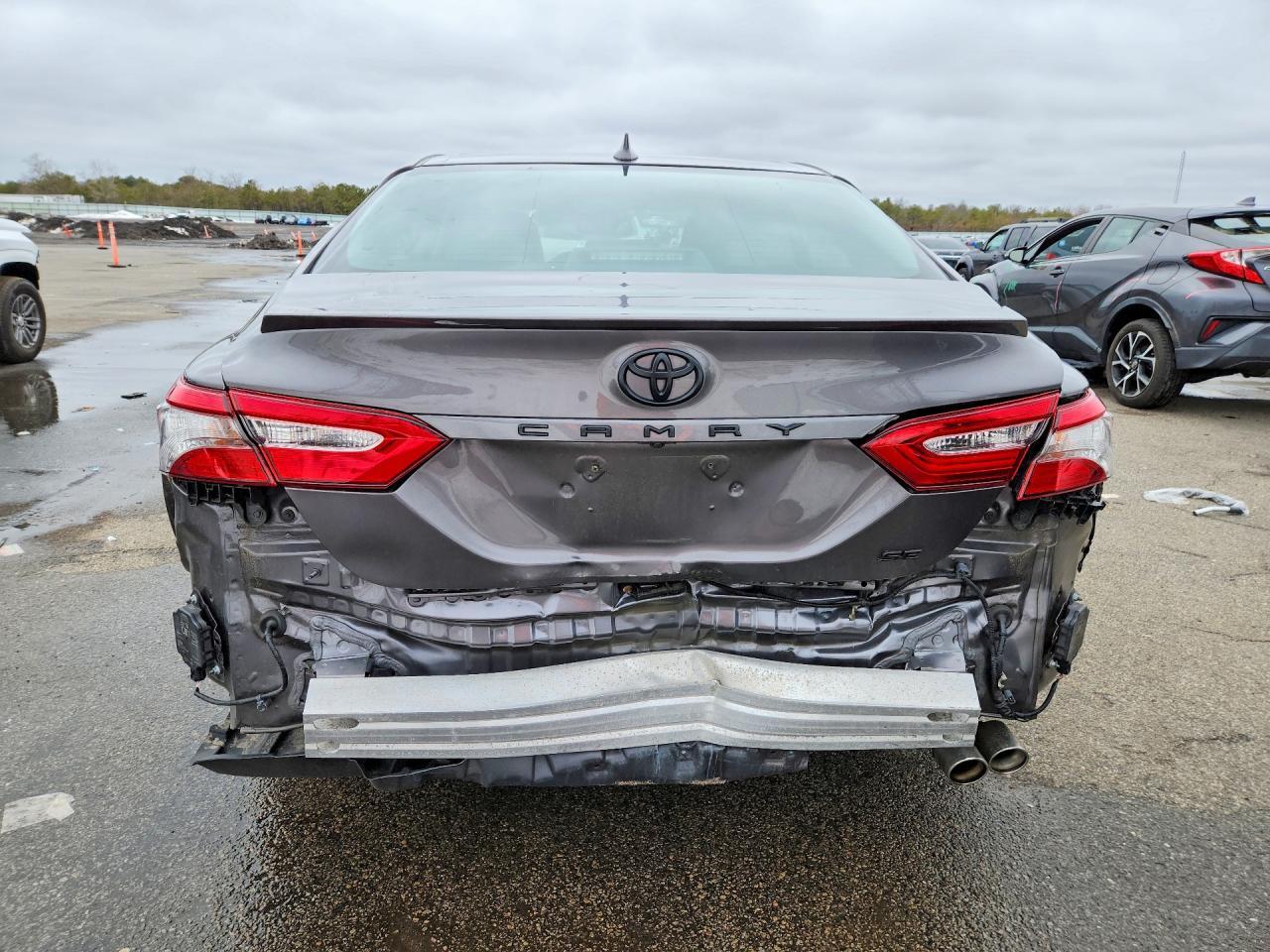 2019 Toyota Camry Se - zdjęcie 6