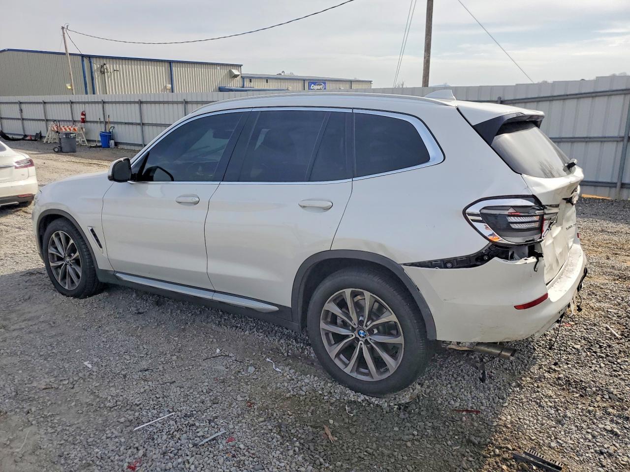 2019 BMW X3 xDrive30I - zdjęcie 2