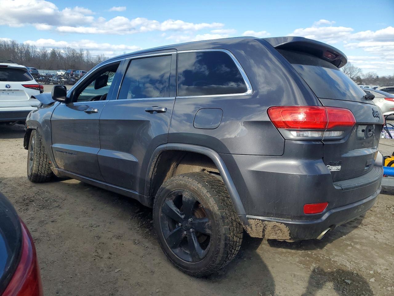 2015 Jeep Grand Cherokee Laredo - zdjęcie 2