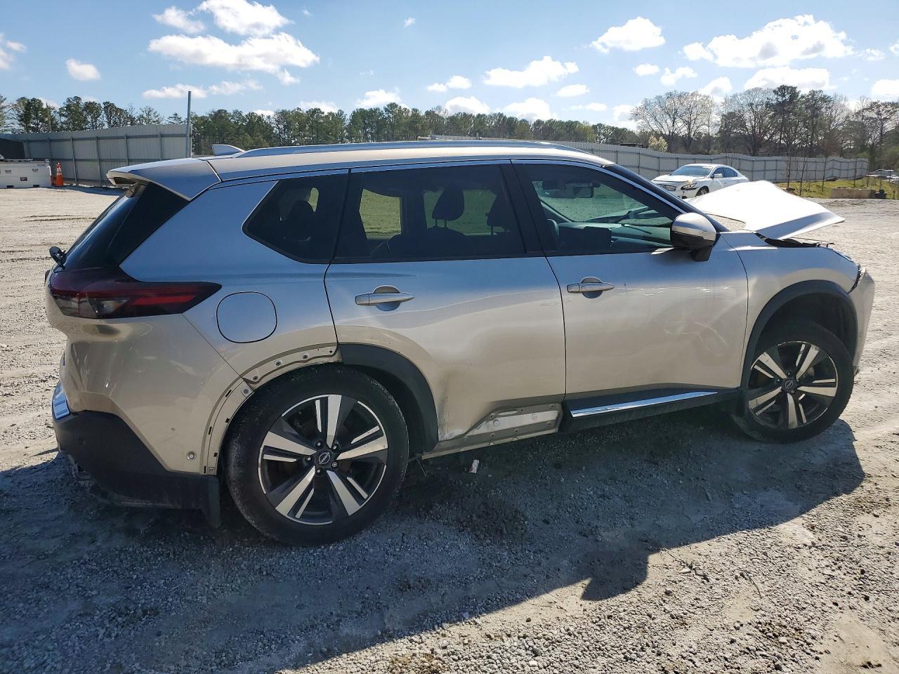 2023 Nissan Rogue Platinum - zdjęcie 3