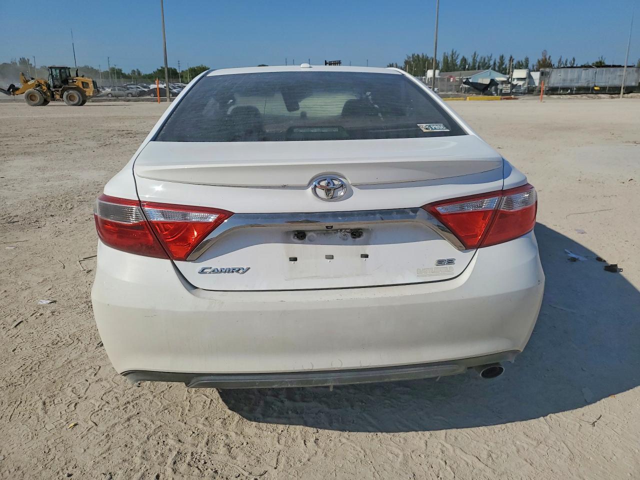 2016 Toyota Camry Se - zdjęcie 6
