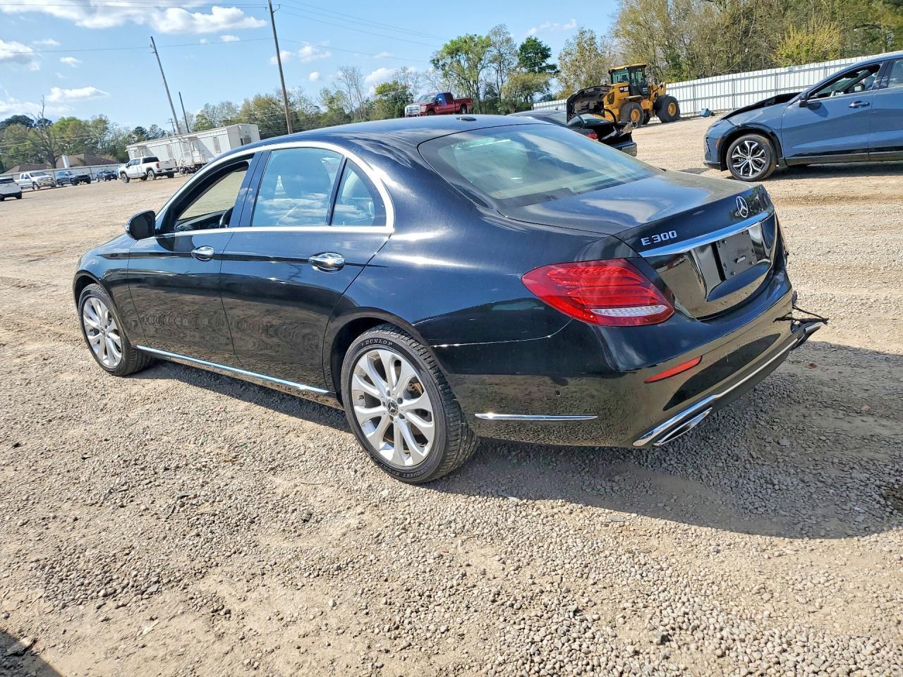 2018 Mercedes-Benz E 300 4Matic - zdjęcie 2