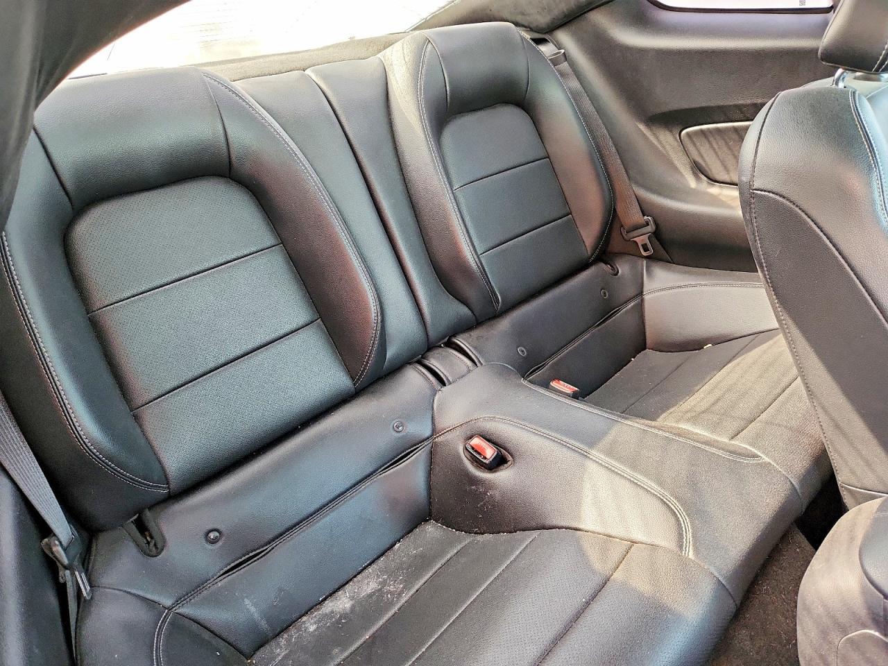 2017 Ford Mustang - zdjęcie 10