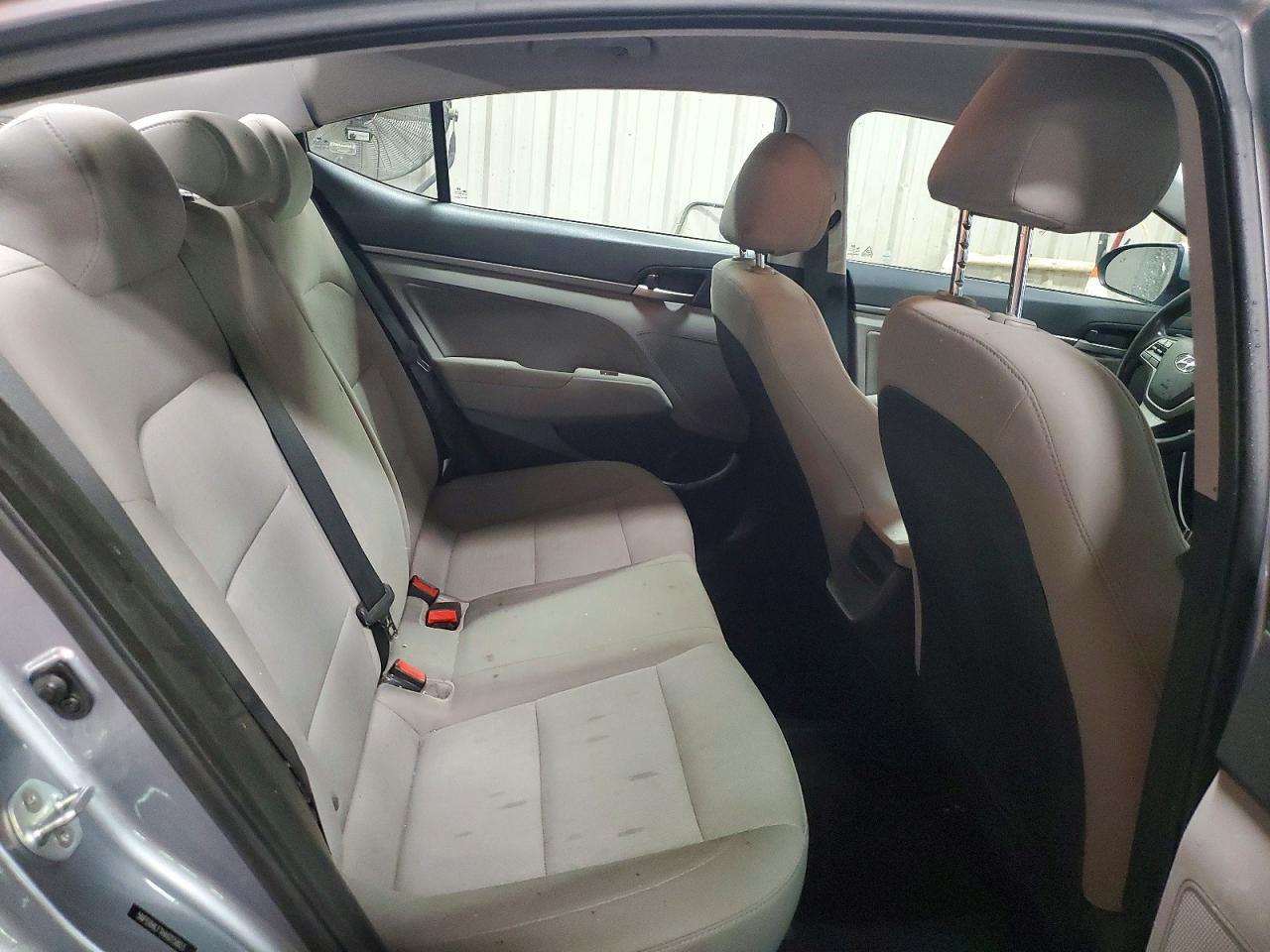 2017 Hyundai Elantra Se - zdjęcie 10