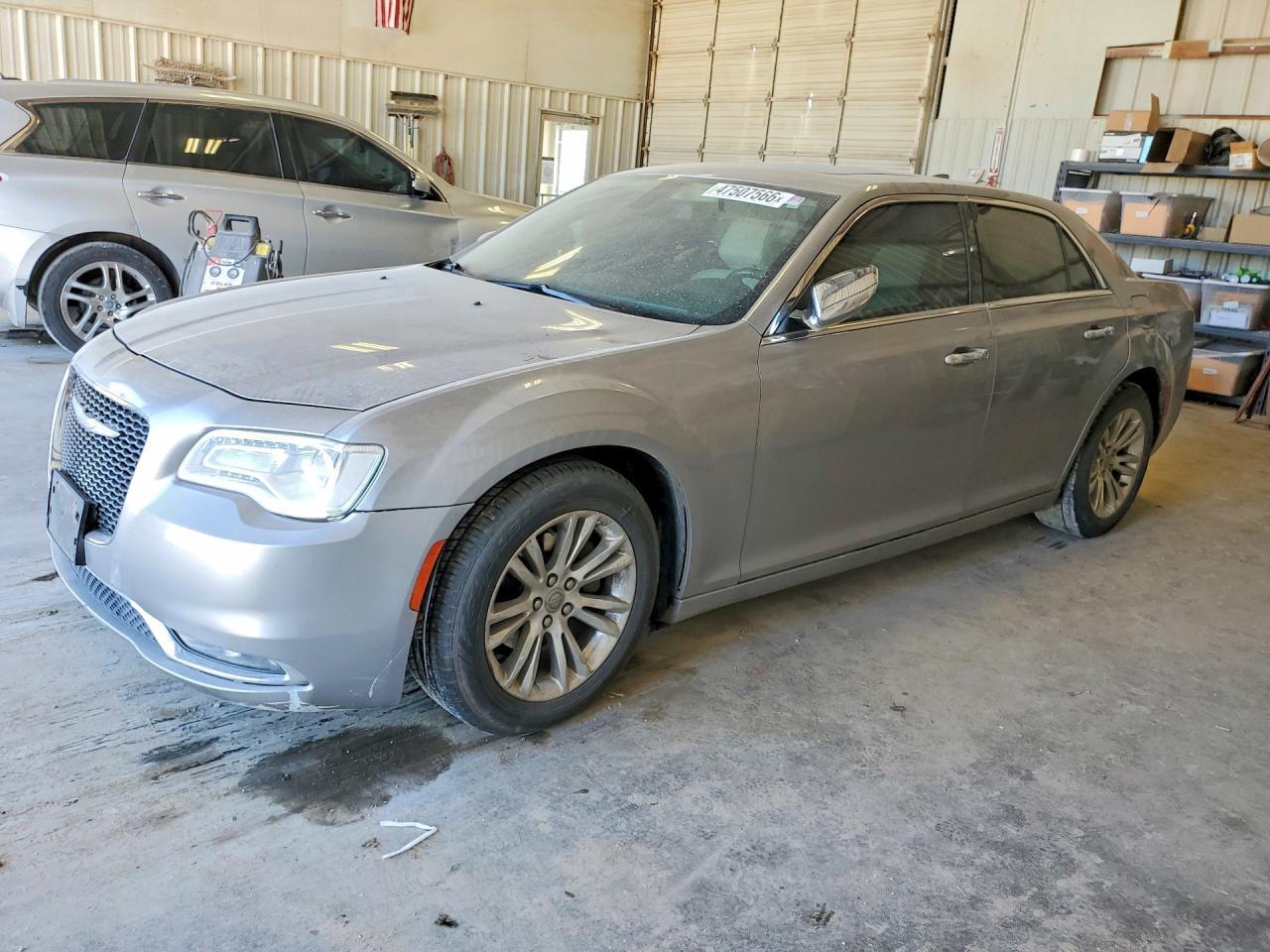 2017 Chrysler 300C - zdjęcie główne