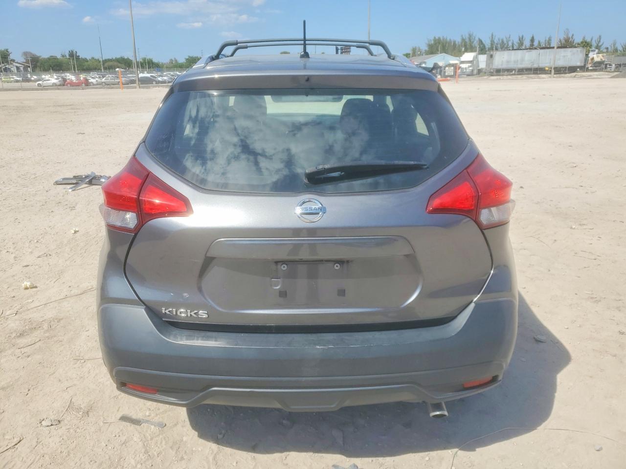 2019 Nissan Kicks S - zdjęcie 6