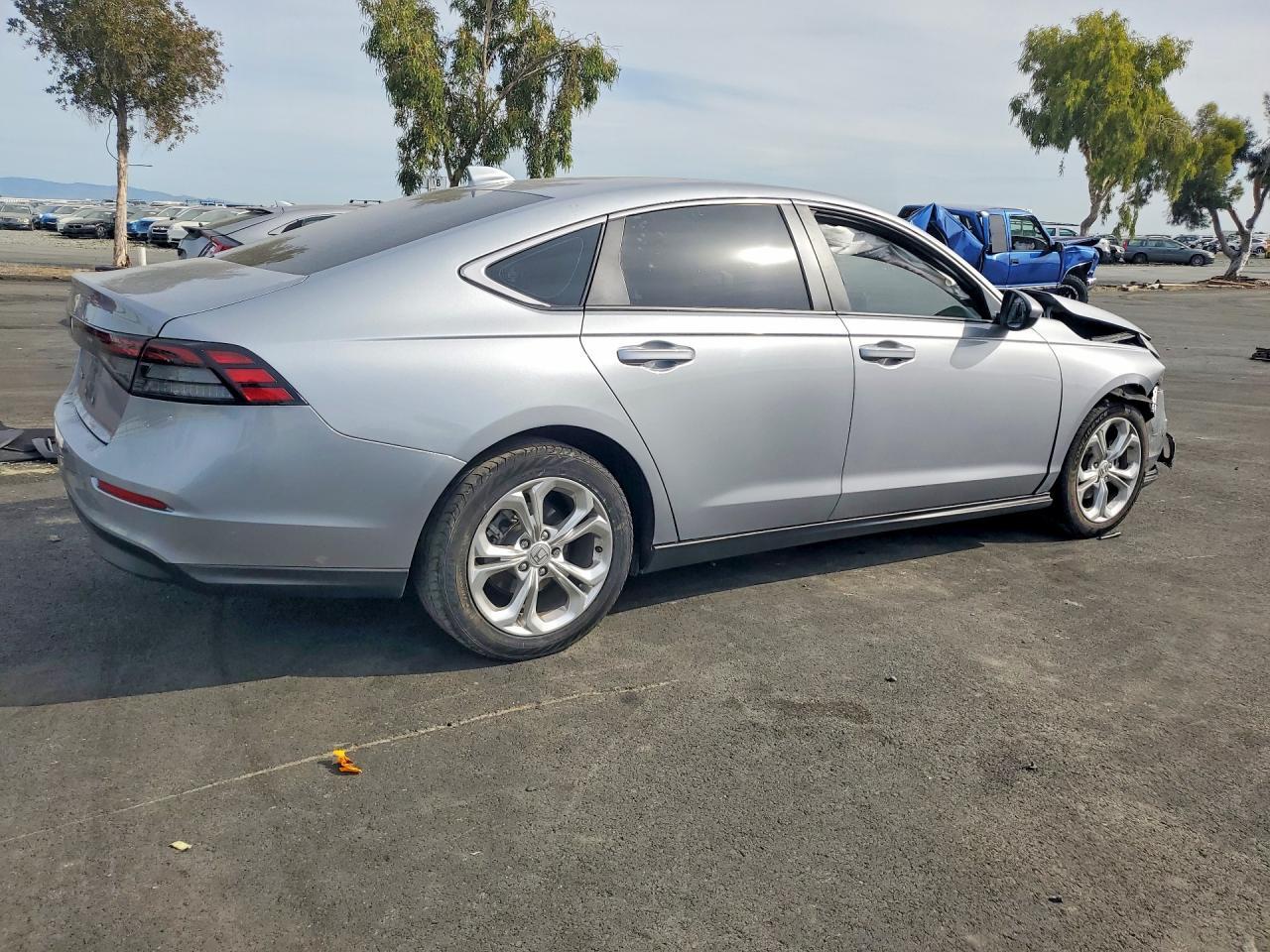 2023 Honda Accord Lx - zdjęcie 3