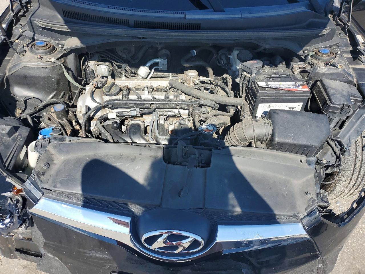 2013 Hyundai Veloster Base - zdjęcie 11