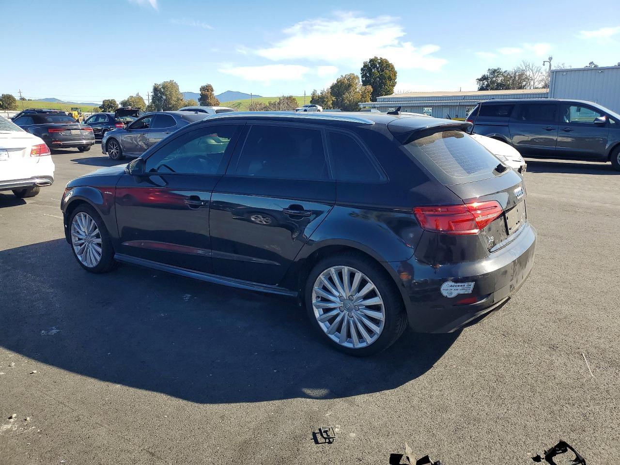 2017 Audi A3 E-Tron Premium - zdjęcie 2