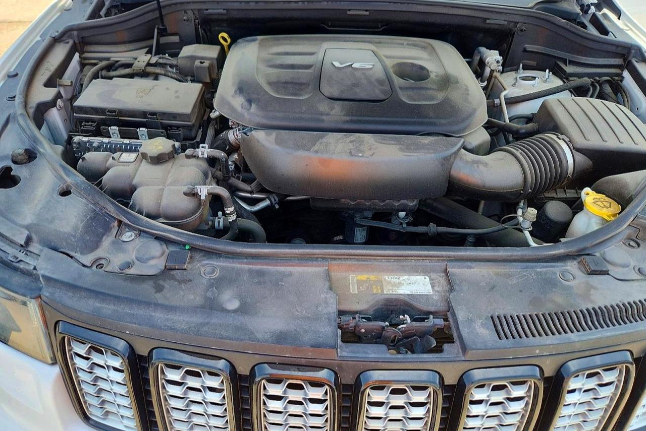 2019 Jeep Grand Cherokee Laredo - zdjęcie 12