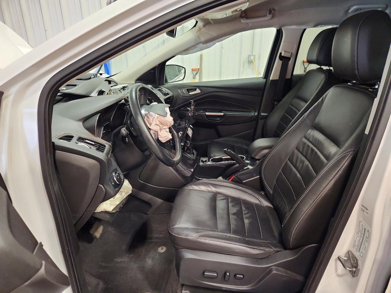 2014 Ford Escape Titanium - zdjęcie 7