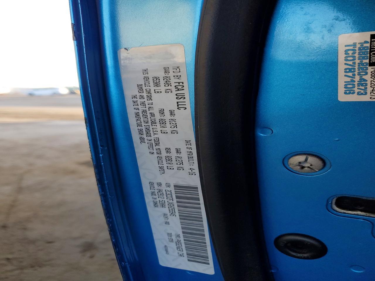 2016 Dodge Challenger R - zdjęcie 12