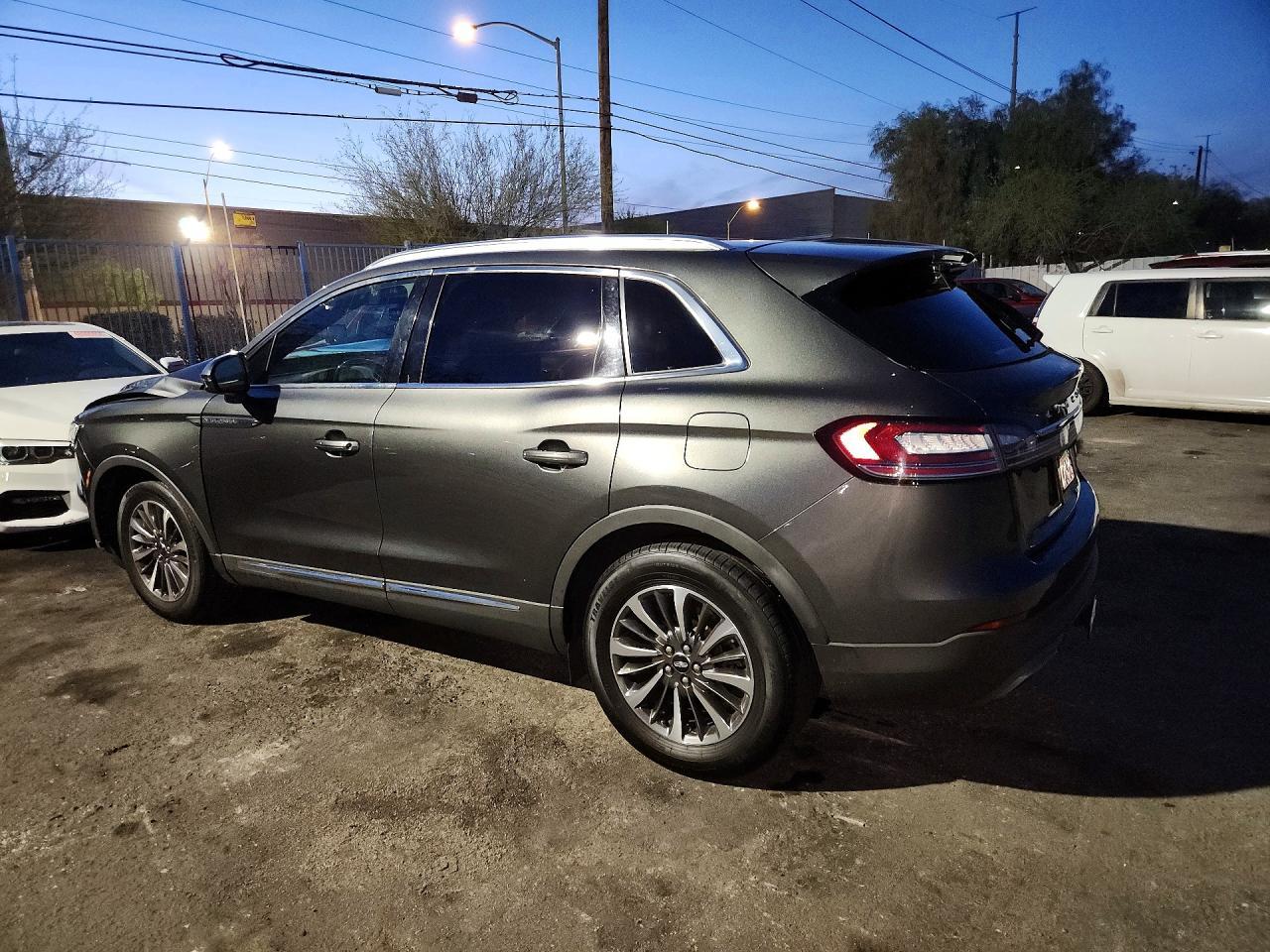 2019 Lincoln Nautilus Select - zdjęcie 2