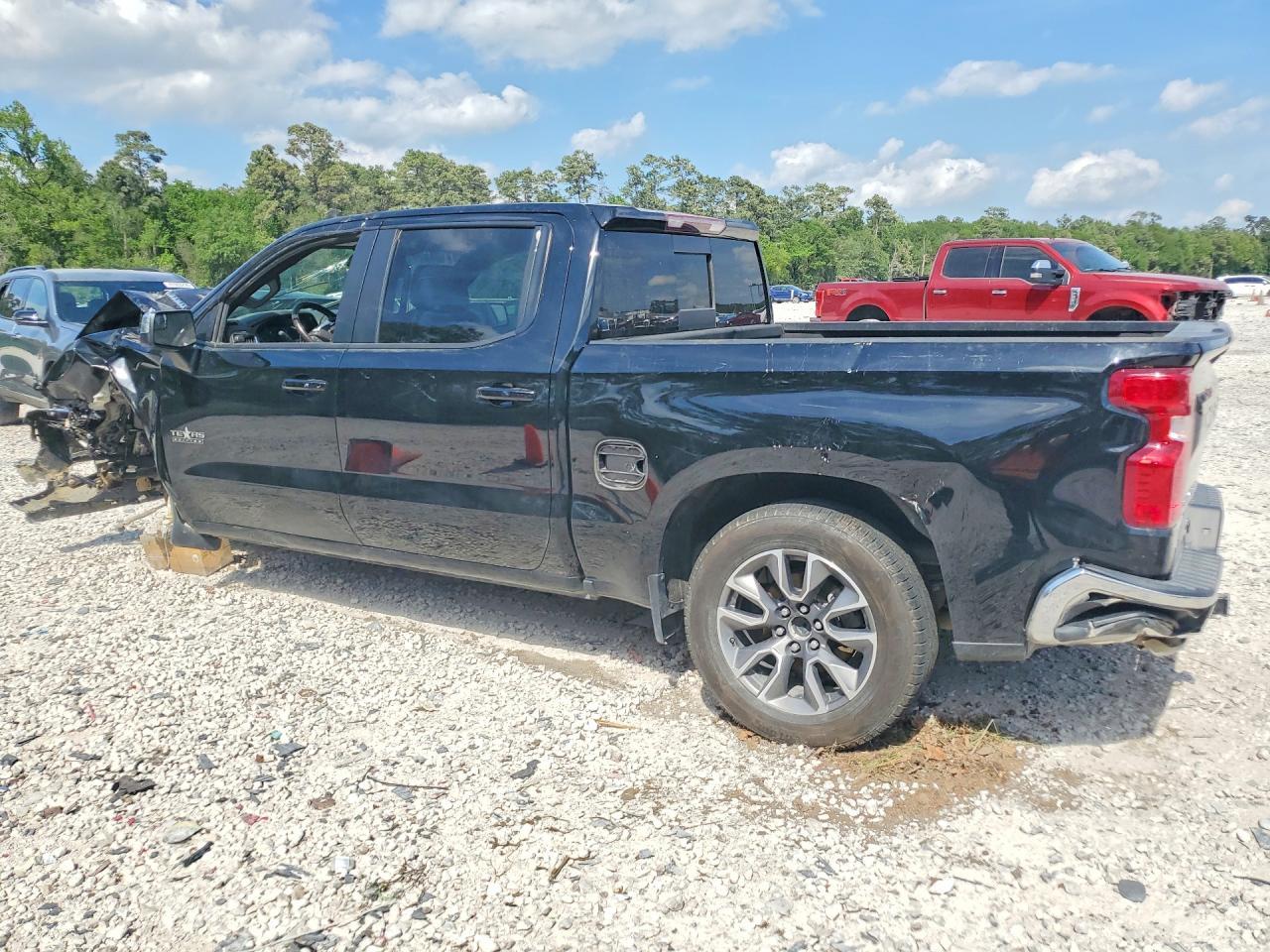 2021 Chevrolet Silverado K1500 Lt - zdjęcie 2